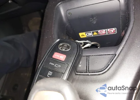 2023 Toyota Crown Limited из США, поврежденный, VIN JTDAAAAF2P3010838